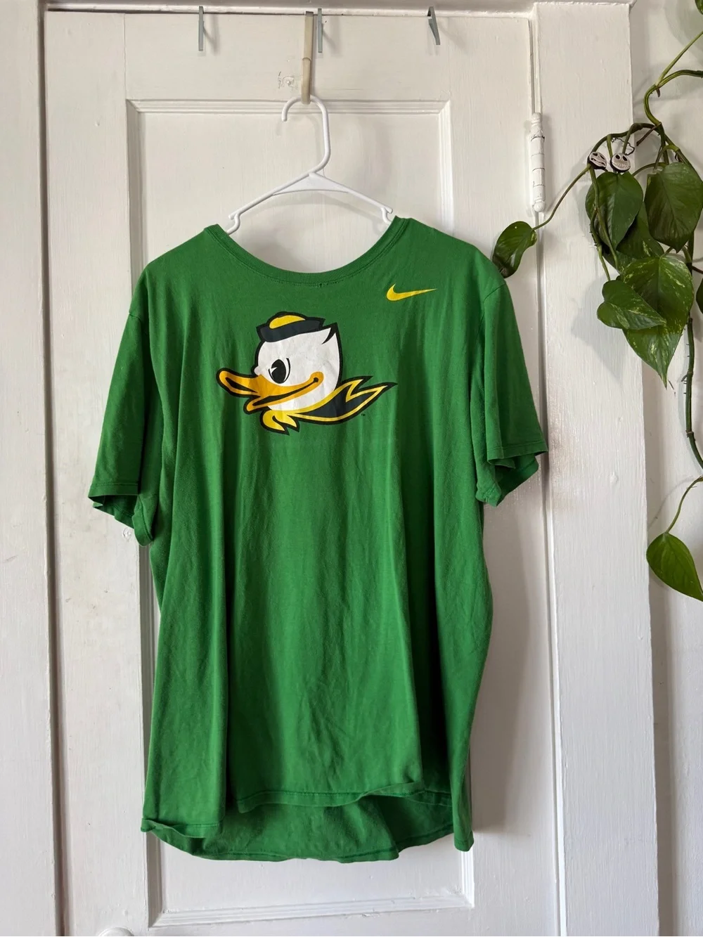 Nike Oregon Ducks Green T-Shirt with Yellow Duck Graphic